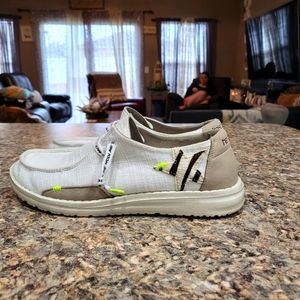 Cute pair of slip on